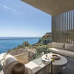 Apartment Hills Iii By An Island